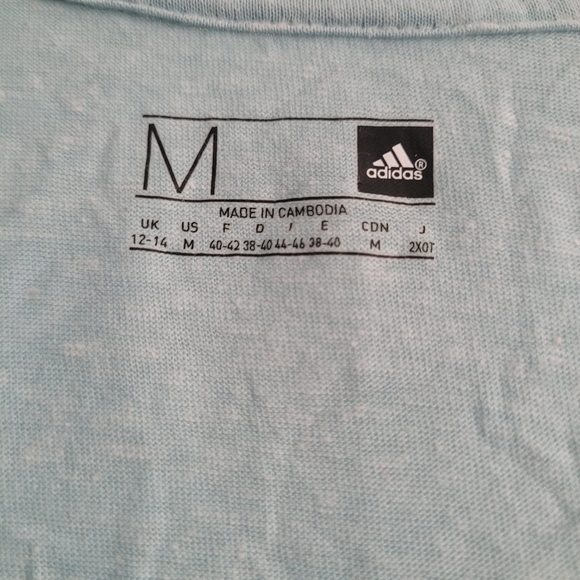 Adidas tshirt size M - Picture 3 of 3